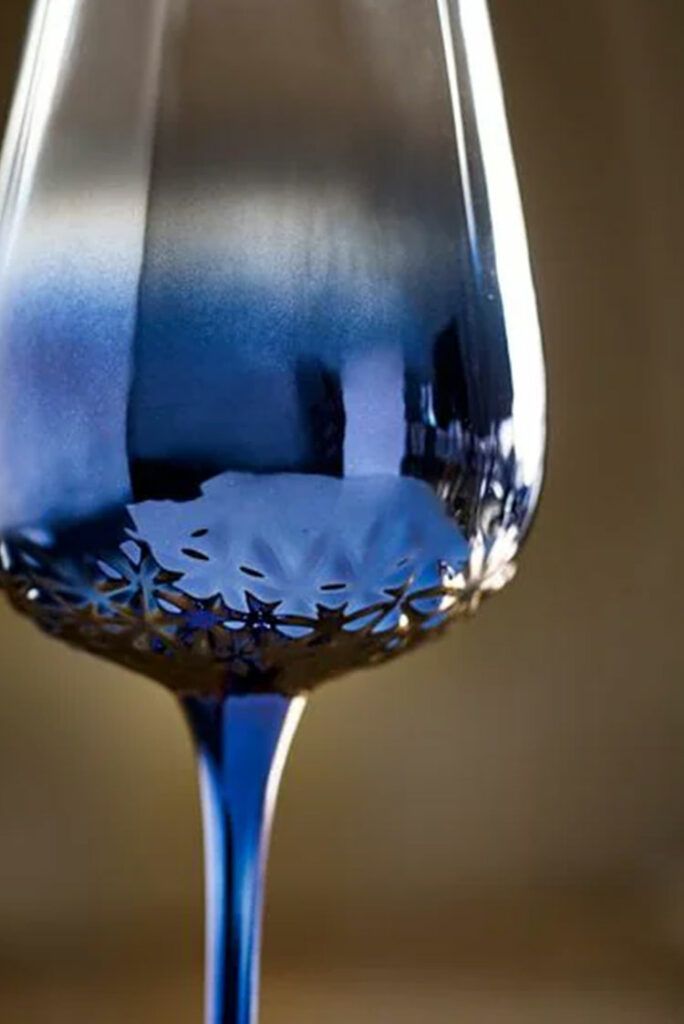 Next plave čaše za vino