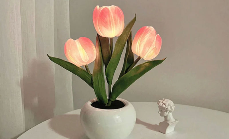 Lampa u obliku tulipana